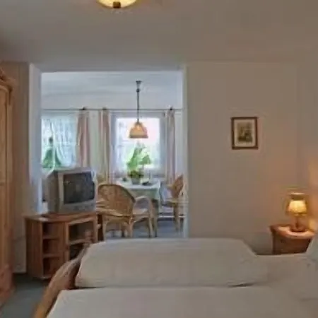 Sisi 3*